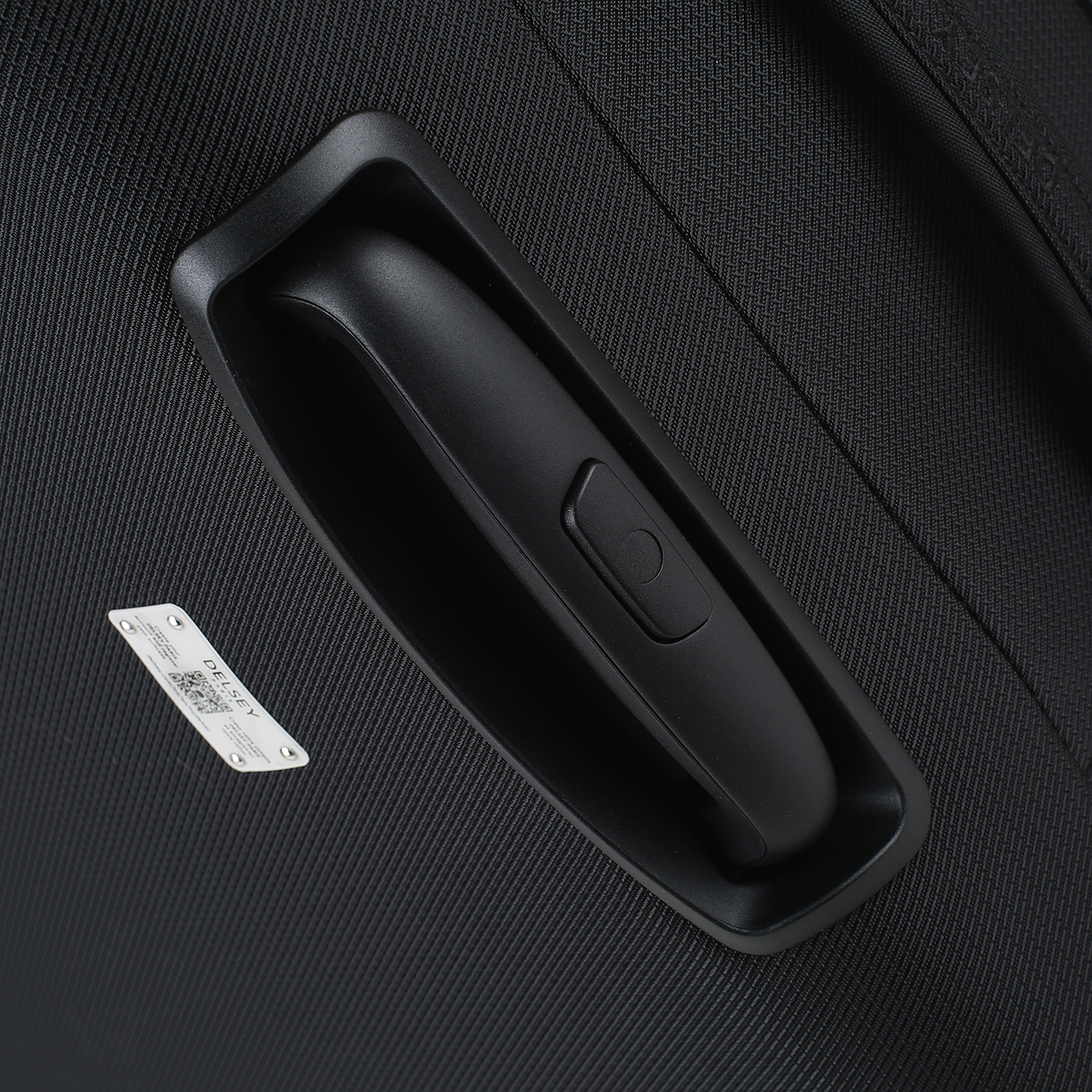 Чемодан большой L тканевый Delsey Montmartre Air 2.0