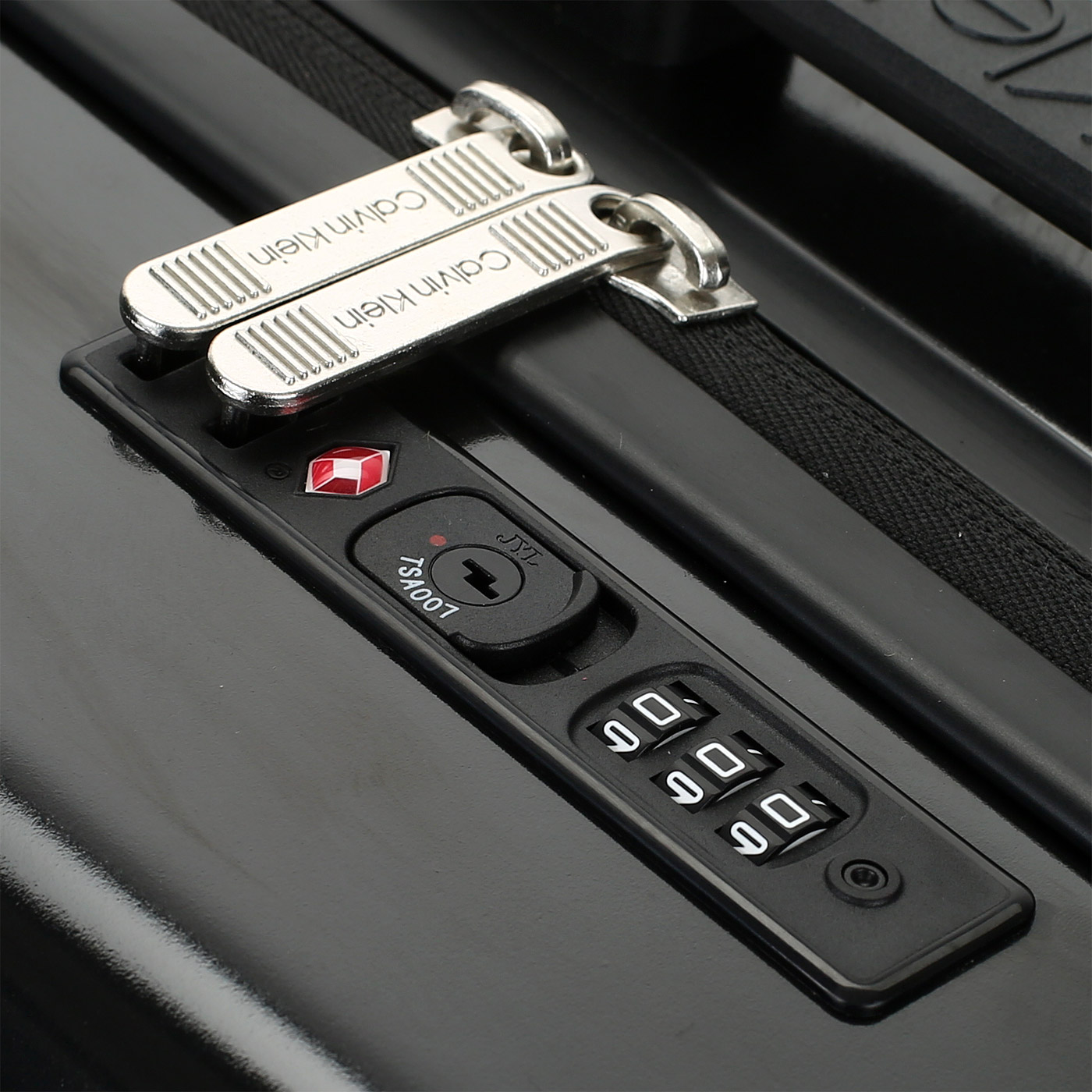 Чемодан для ручной клади из ABS-пластика с кодовым замком Calvin Klein CK-643 Globetrotter HS