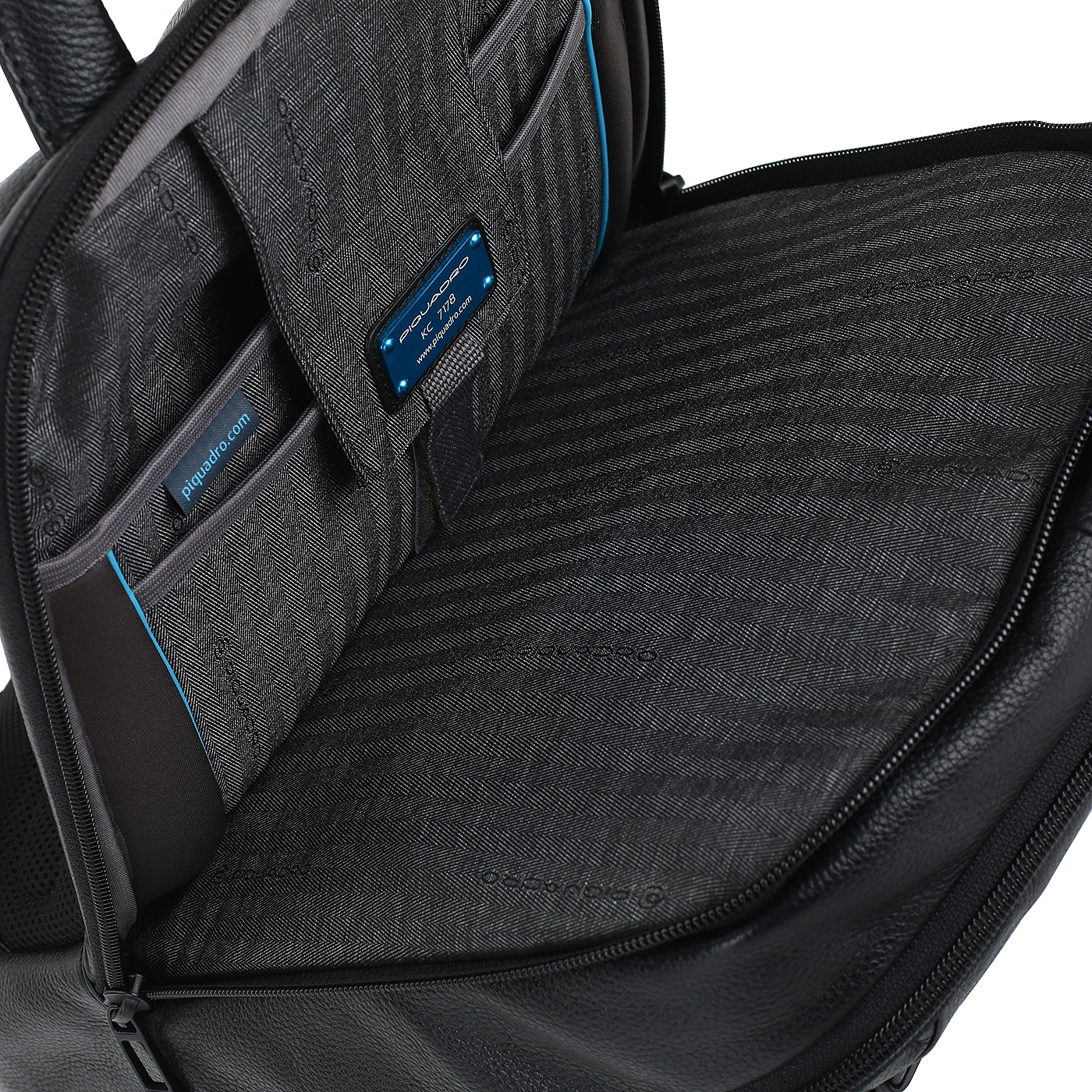 Мужской кожаный рюкзак с отделением для ноутбука Piquadro Plus