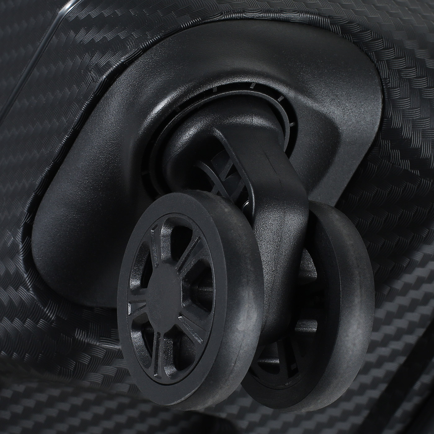 Чемодан большой L из полипропилена Stevens Stone