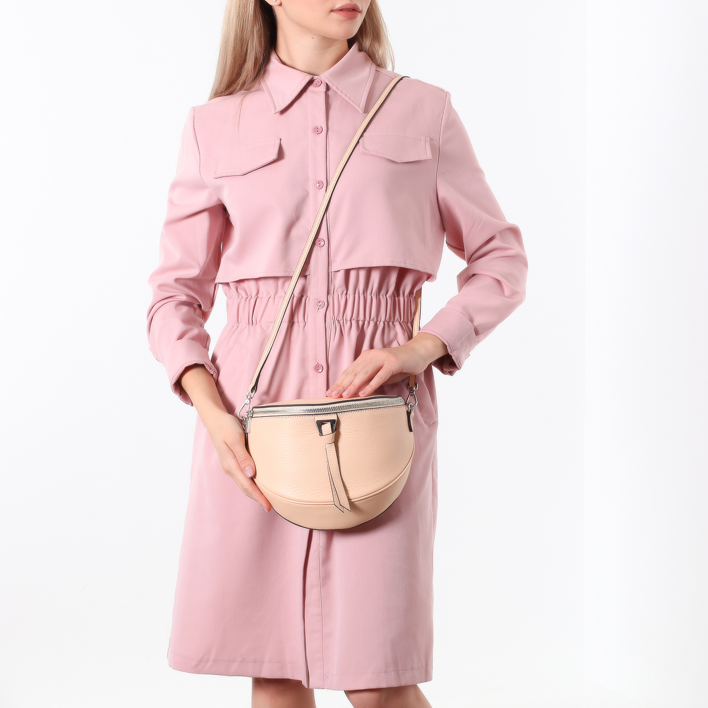 Сумка с поясным и плечевым ремнями Coccinelle Blackie