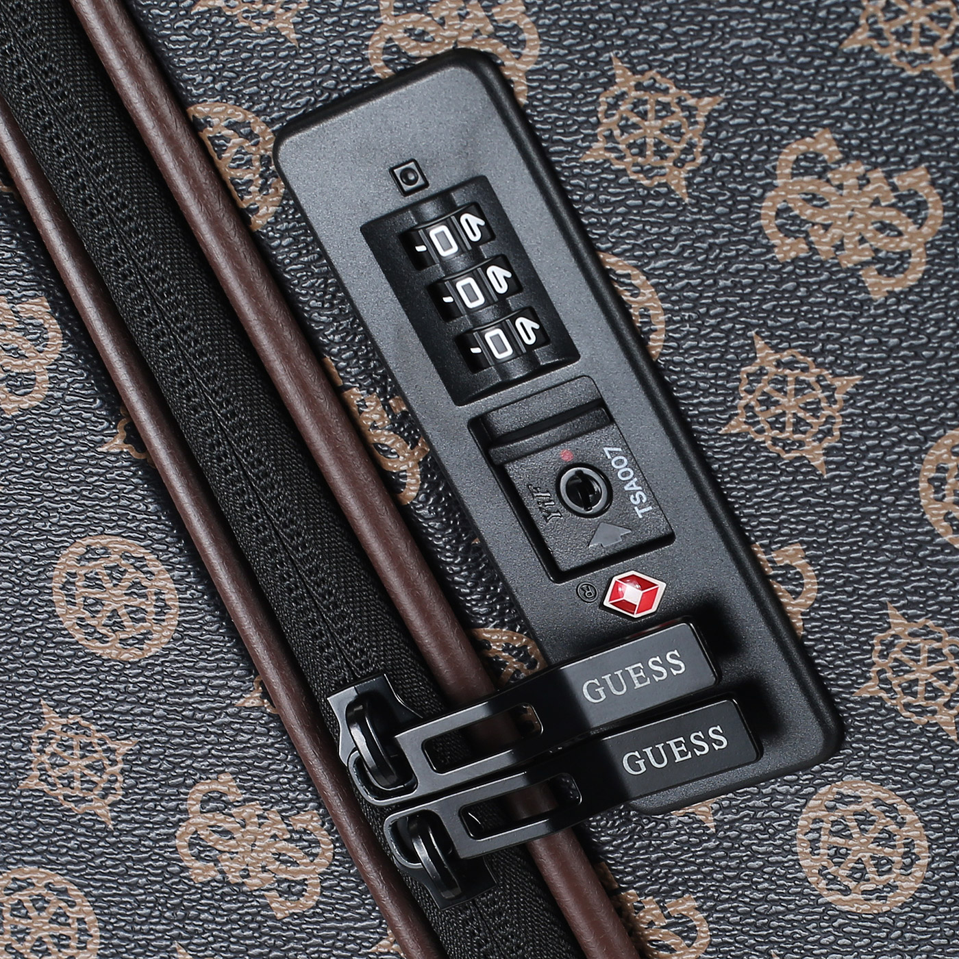 Чемодан тисненый Guess Peony