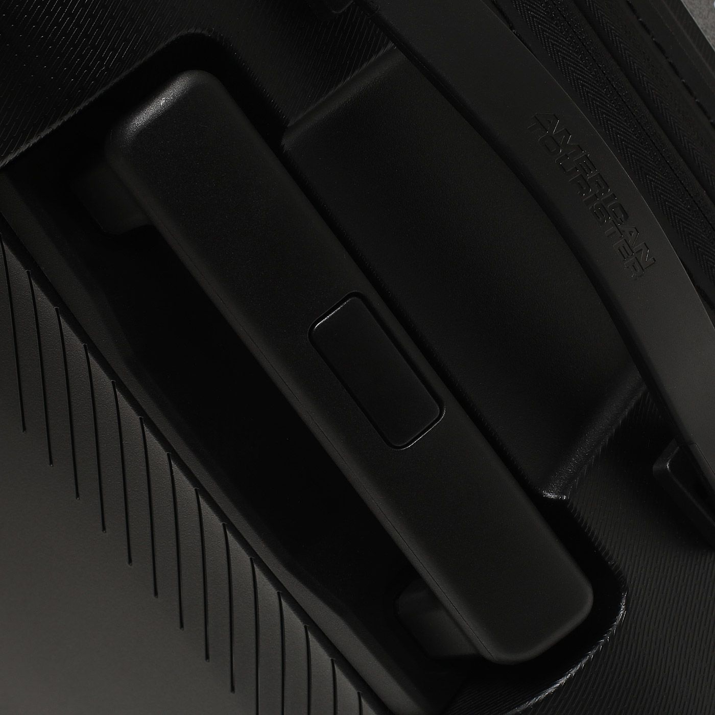 Чемодан на колесах American Tourister Dashpop