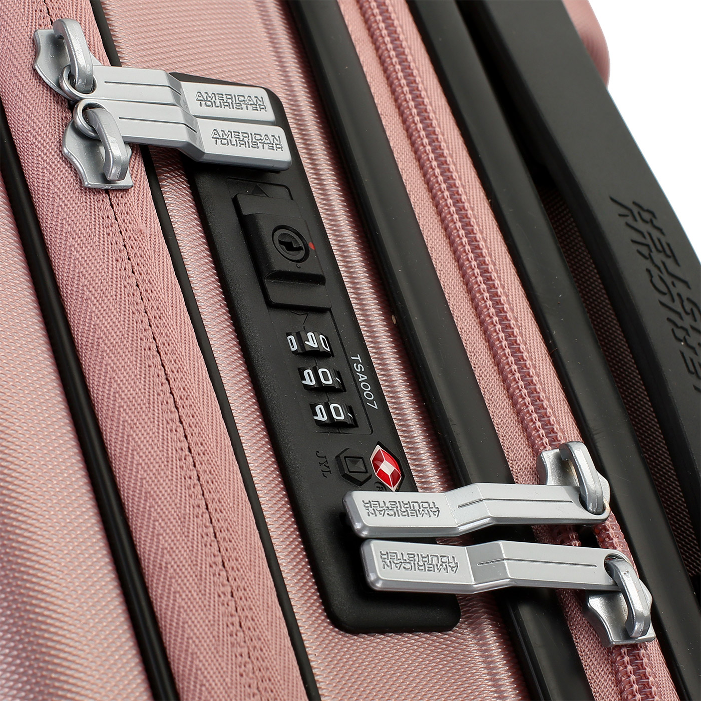 Чемодан для ручной клади из ABS-пластика с кодовым замком American Tourister Aero Racer