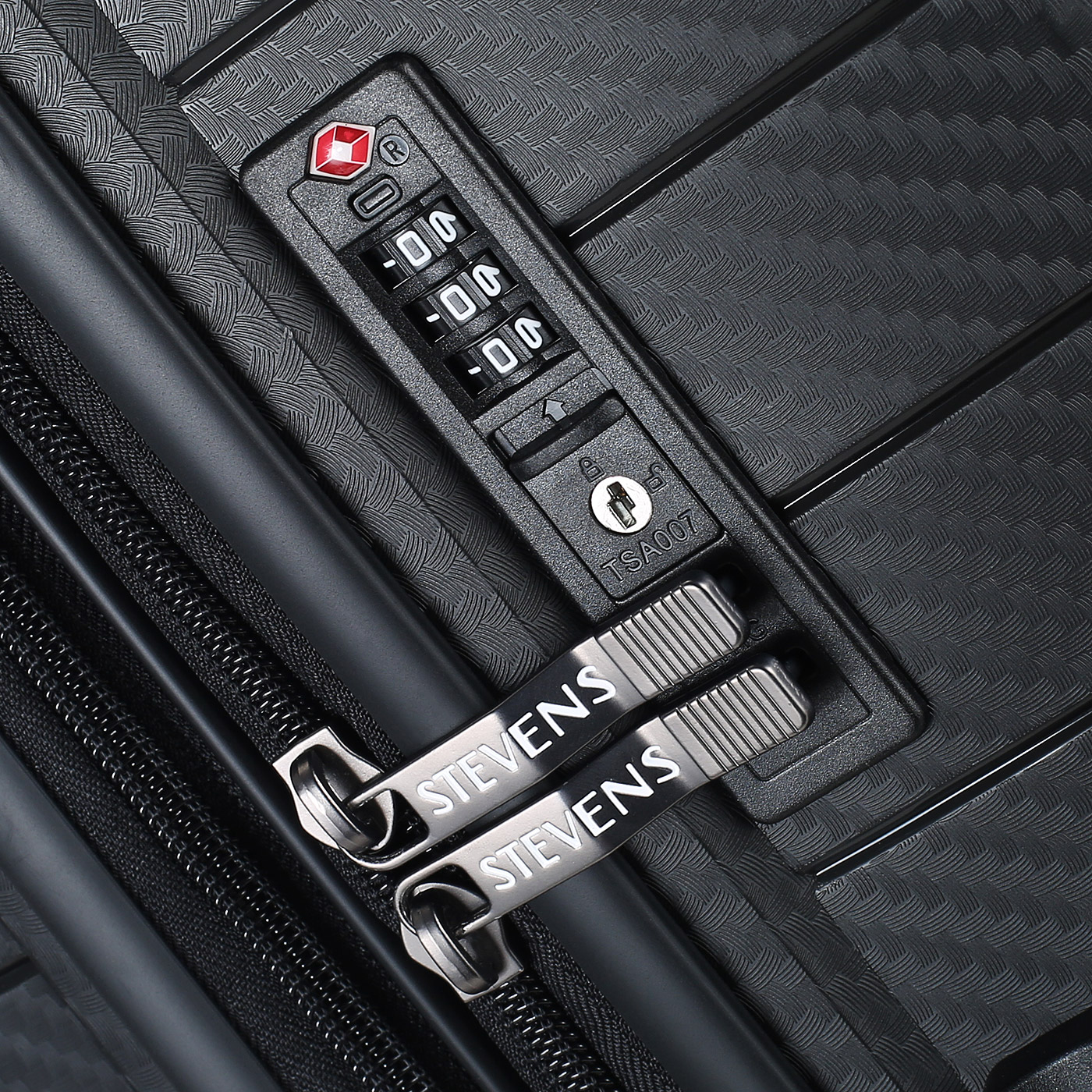 Чемодан большой L из полипропилена Stevens Stone