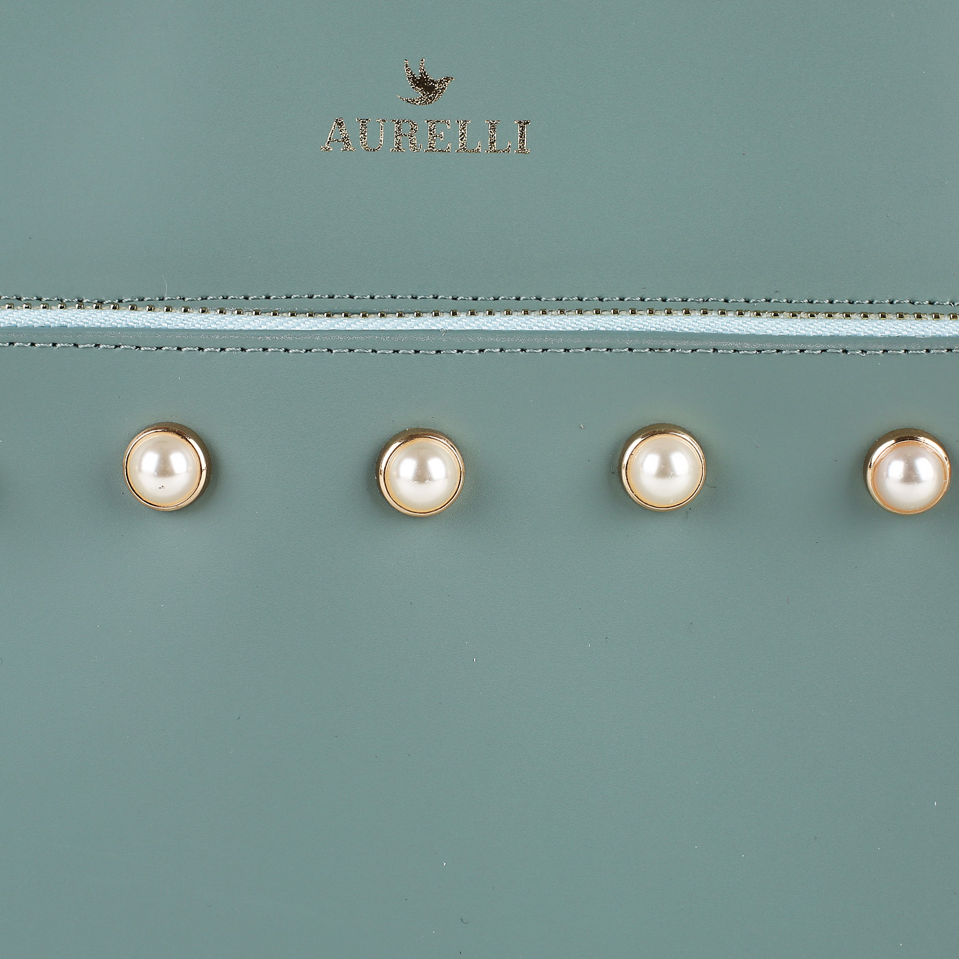 Женская кожаная сумка с декором Aurelli 