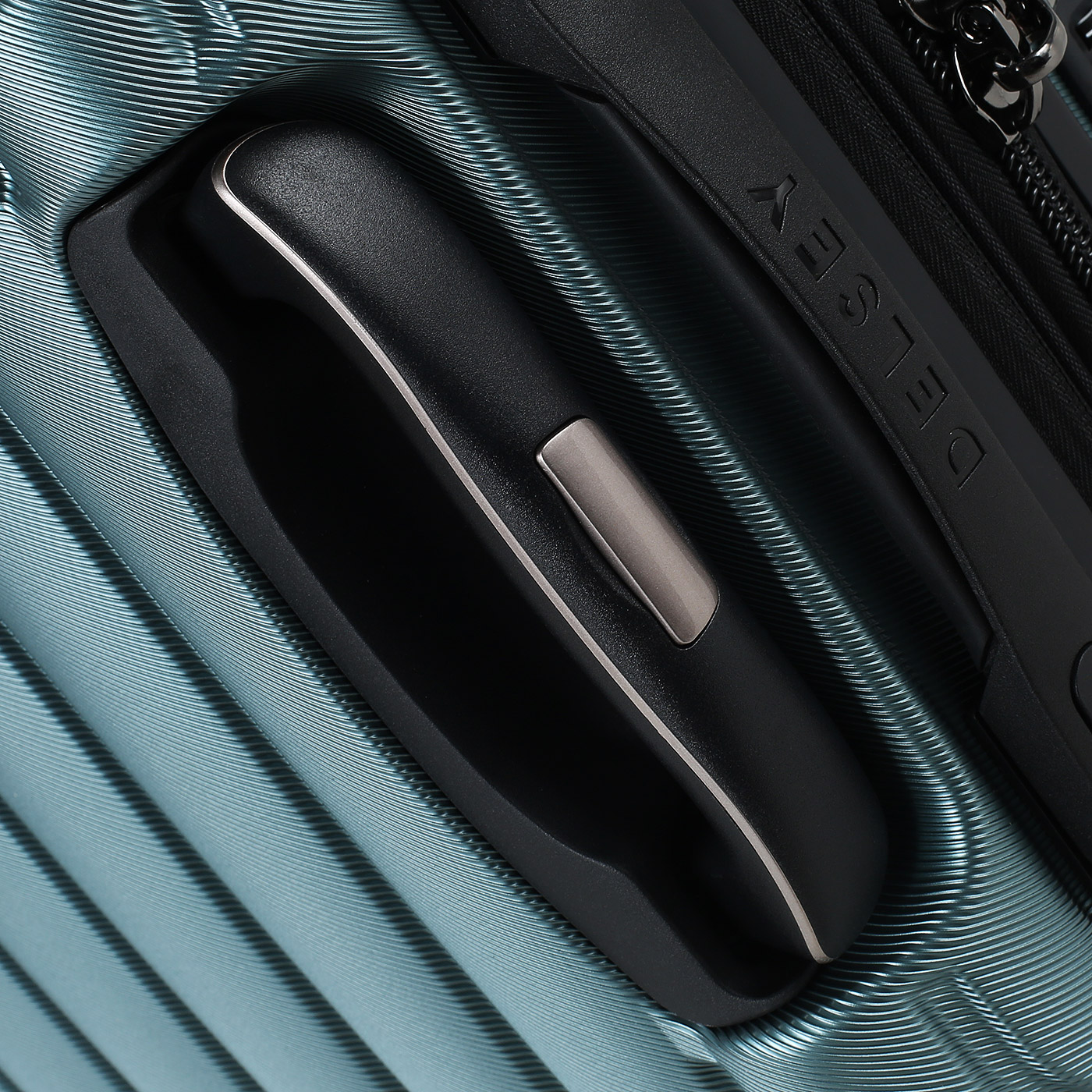 Чемодан с отделением для ноутбука Delsey Shadow 5.0