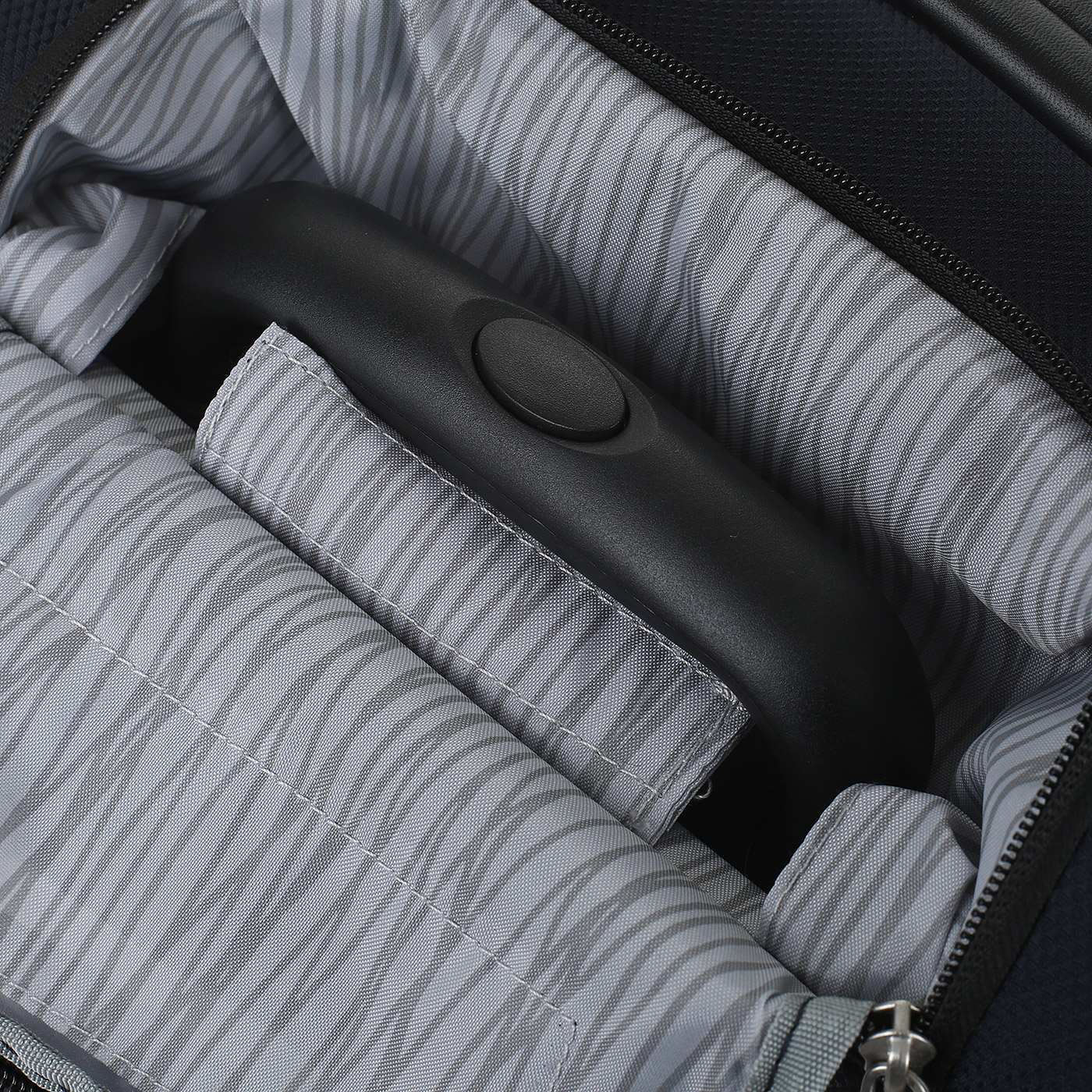 Чемодан маленький S тканевый Ricardo Monterey 2.0