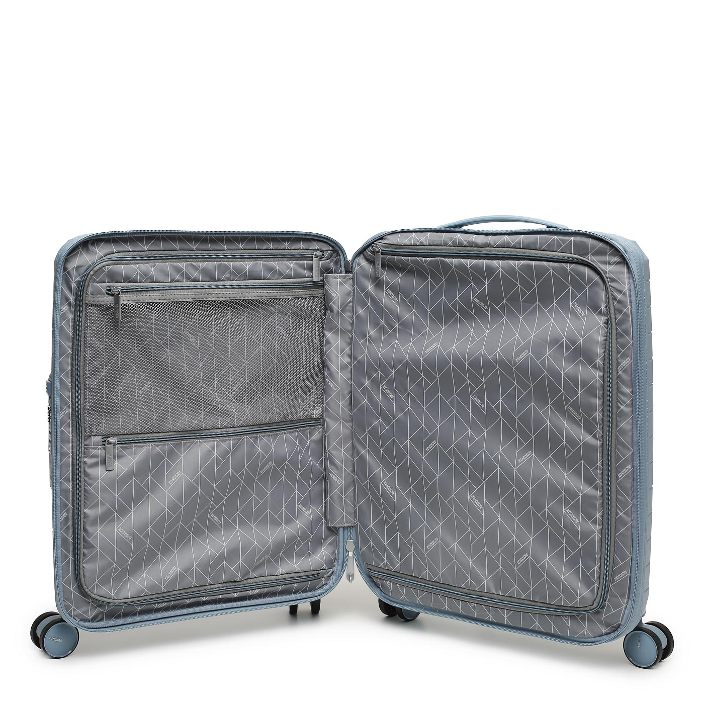 Чемодан маленький S из полипропилена American Tourister Fastforward