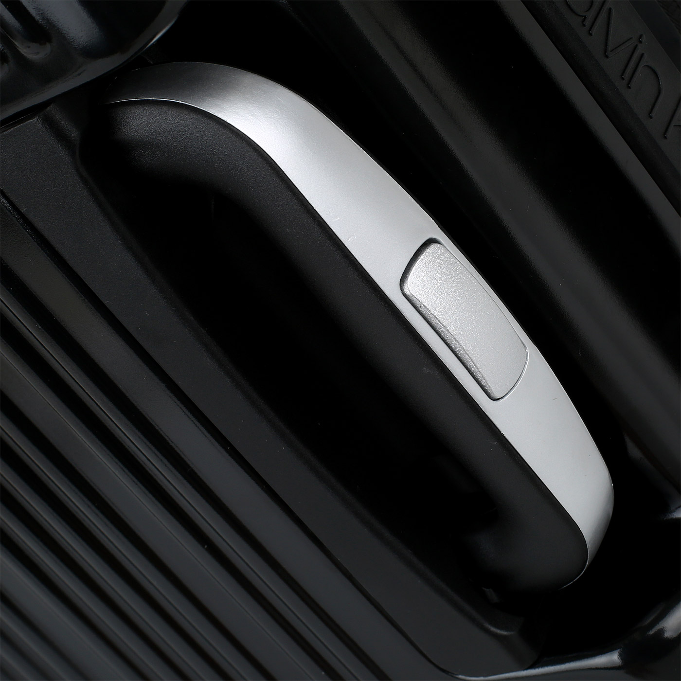 Чемодан средний M из ABS-пластика с кодовым замком Calvin Klein CK-643 Globetrotter HS