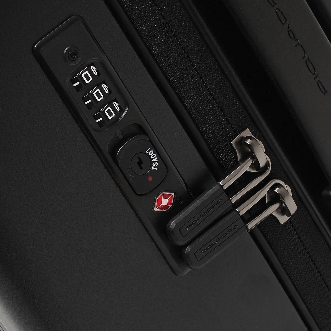 Чемодан на колесах Piquadro PQ Light