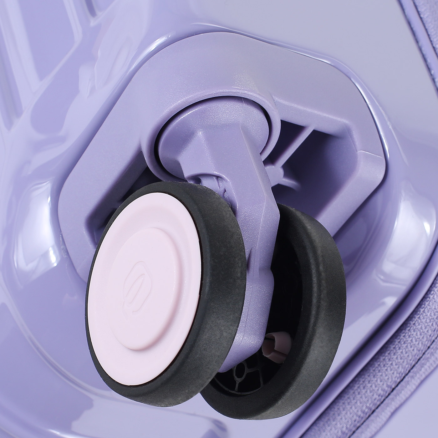 Чемодан на колесах Piquadro PQ Light