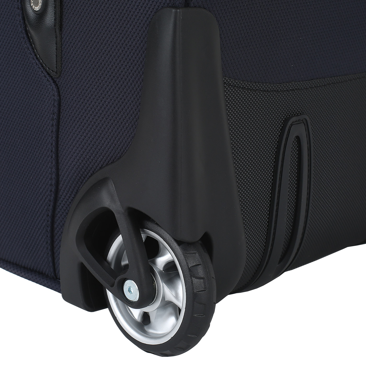 Чемодан средний M тканевый с кодовым замком Ricardo Monterey 2.0